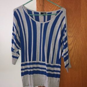 Cute light weight sweater